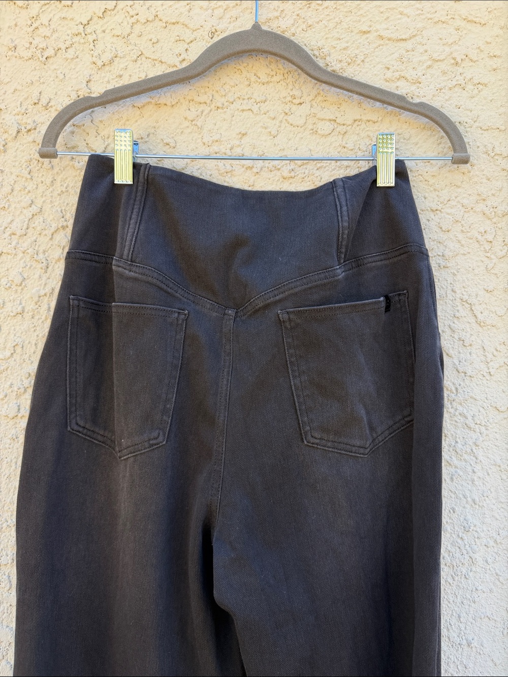 HALARA Flex Women's Crossover High Waist Tummy Control Straight Leg Jean Size M - Picture 4 of 9